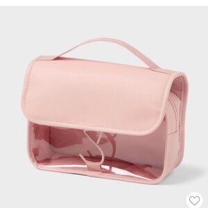 Hanging travel organizer